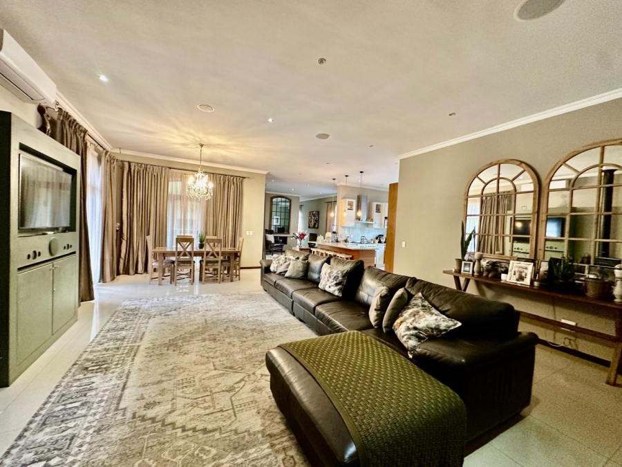 4 Bedroom Property for Sale in Klein Zevenwacht Western Cape